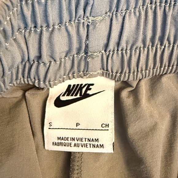 Nike Swoosh Women's High Rise Woven Cargo Trousers Sz Small Dark Stucco Sail - Picture 10 of 10